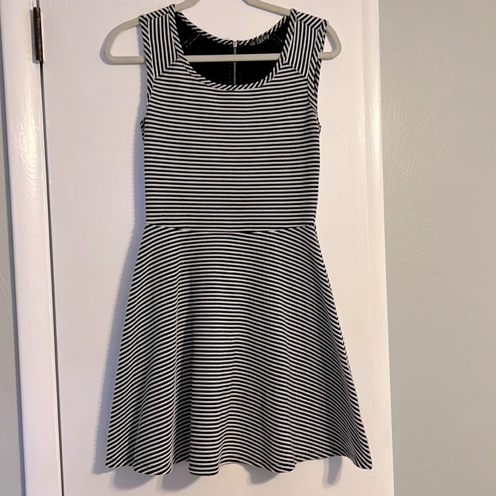 BeBop size M black and white strip skater dress